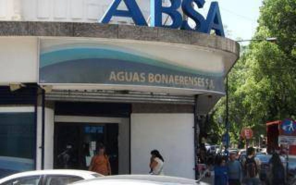 ABSA anunci� que dispondr� suministro de agua alternativo para Gonnet y Villa Castells