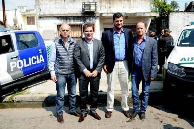 Ritondo hizo pie en el conurbano y junt� a Insaurralde y Grindetti