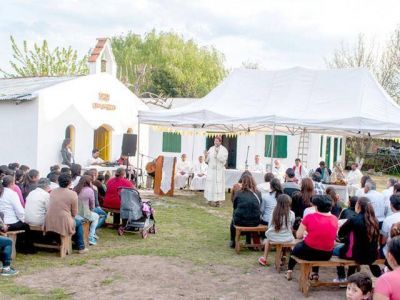 Obispos misioneros junto al distrito