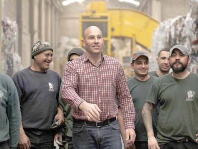 Molina recorri� la empresa Refinpel