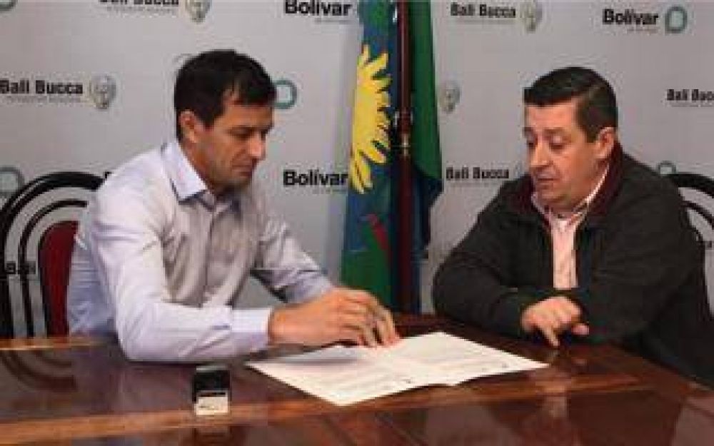 Bali Bucca y Nstor lvarez firmaron convenio entre municipios