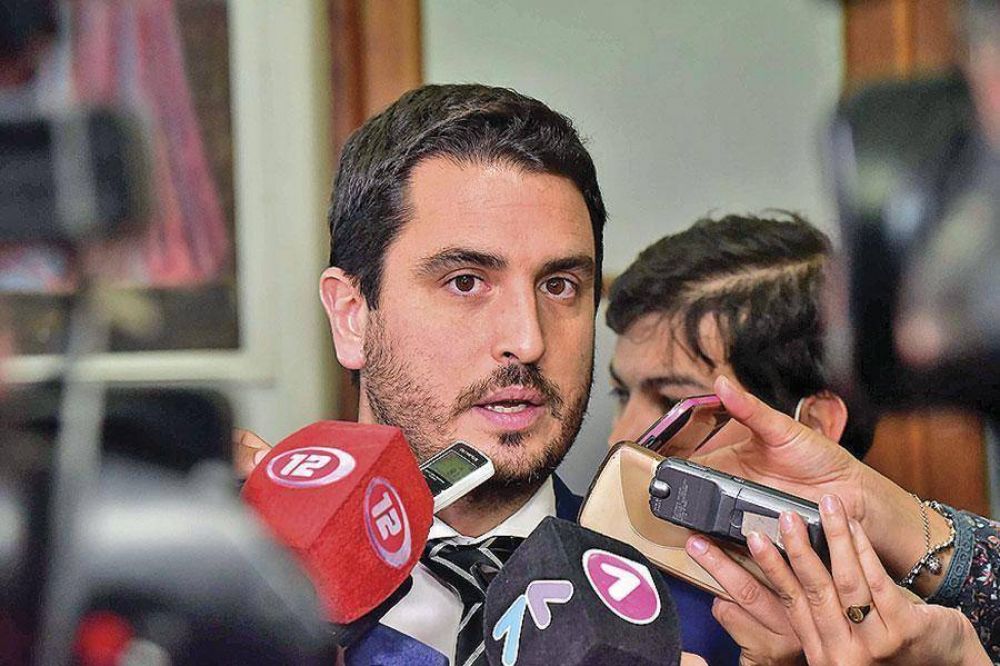 Martnez Zapata denunci irregularidades en el acuerdo que Buzzi firm con Antares por 5 millones de dlares