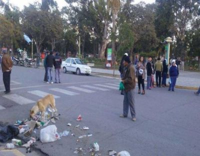 Municipales de General G�emes contin�an de paro