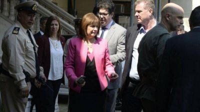 Bullrich confirm� que la pr�xima semana llegar�n las fuerzas federales