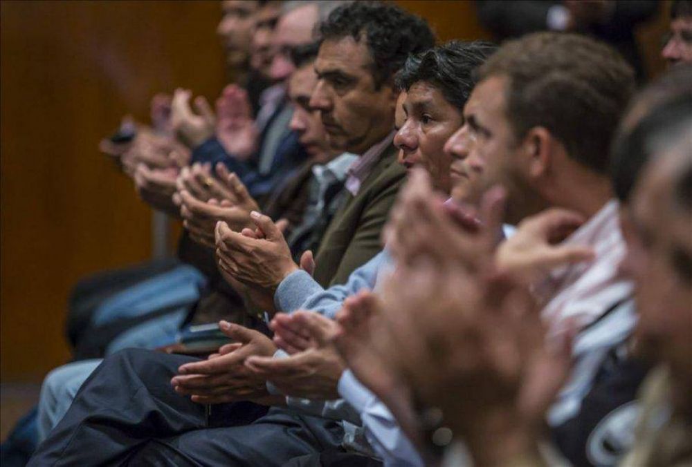 Los intendentes piden que el presupuesto 2017 les d� mayor ox�geno para gastos