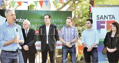 Lisfchitz y Scarp�n recorrieron la zona de ampliaci�n de red cloacal
