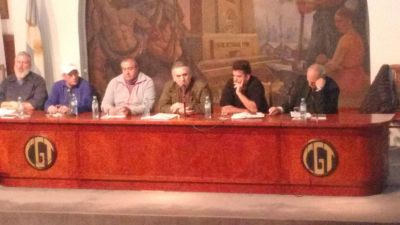 Schmid: �El trabajo no es s�lo una cuesti�n econ�mica: es la dignidad�