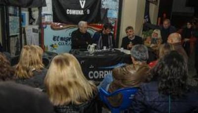 Fuks y Filmus, con vecinos de la Comuna 9