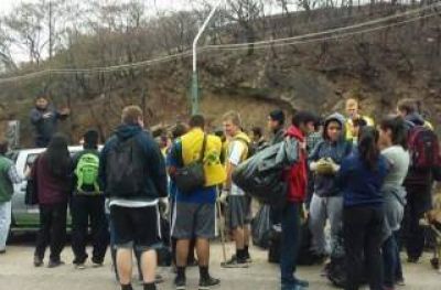 Cerro San Bernardo: 70 bolsas con basura fueron recolectadas