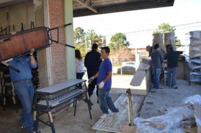 Entregaron mobiliario para 137 escuelas