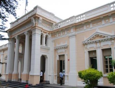 UNT: Proyectan cerrar el a�o con un d�ficit de 450 millones de pesos