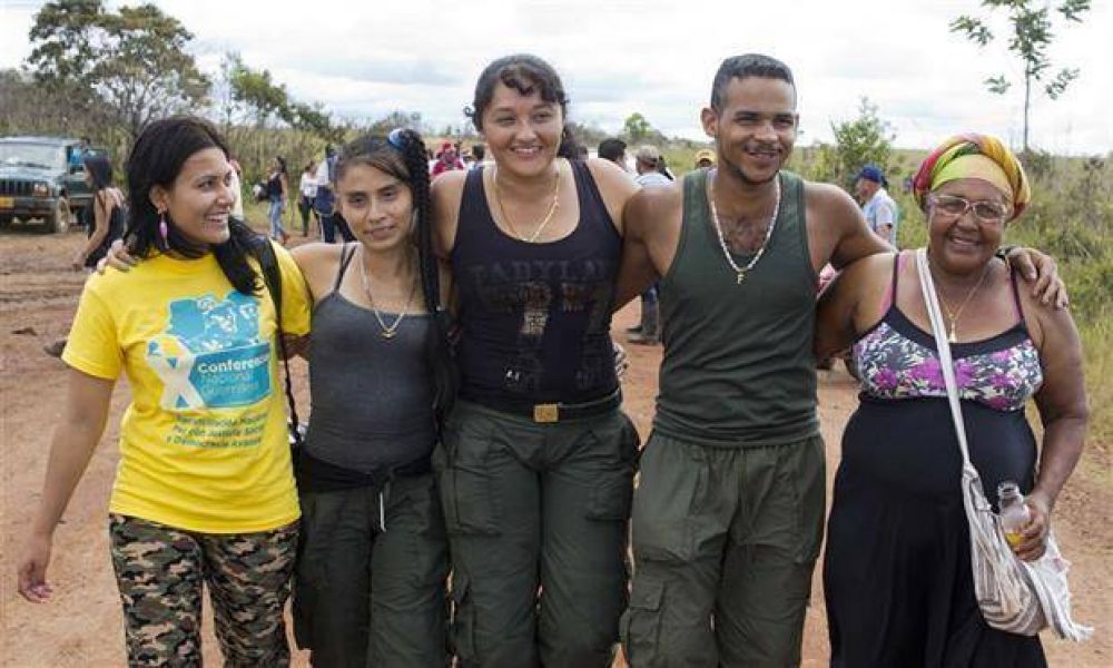 La hora de la paz: las FARC ponen fin a medio siglo de lucha armada