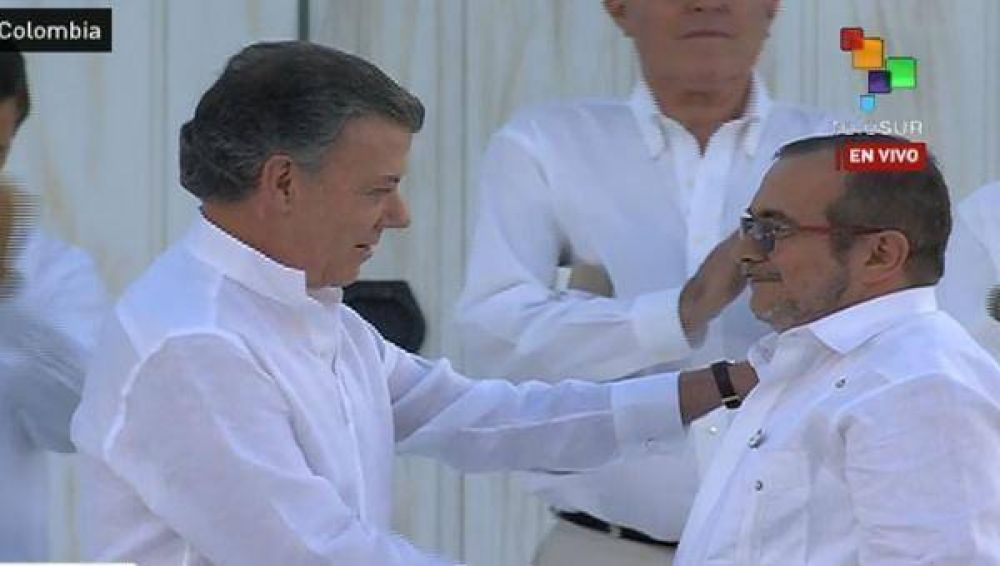 Gobierno de Colombia y FARC-EP firman la paz tras 52 años de guerra