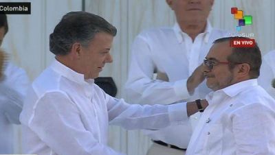 Gobierno de Colombia y FARC-EP firman la paz tras 52 años de guerra