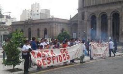 Privados. En agosto subieron los despidos y las suspensiones