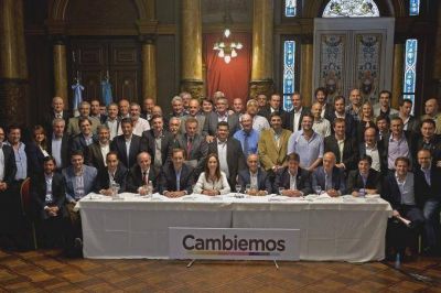 Cambiemos llam� a 600 intendentes a un encuentro para fortalecer a los municipios