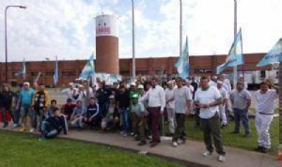 Tras la conciliaci�n, los trabajadores van por la reincorporaci�n
