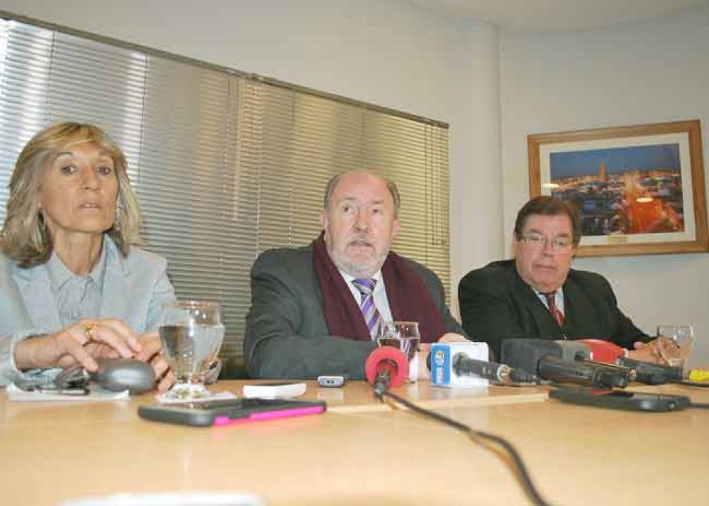 Carlos Verna encabez la entrega de crditos del Ministerio de Desarrollo Territorial