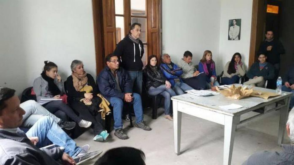 El PJ apunta al rearmado de las unidades b�sicas