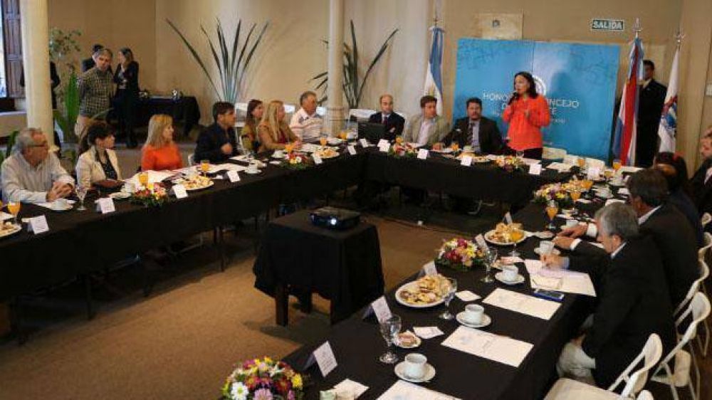 Reforma electoral y Carta Org�nica, en la agenda de viceintendentes
