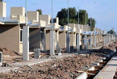 Mendoza recibir�a s�lo 1.300 cr�ditos para comprar casas