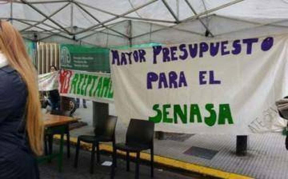 Trabajadores del SENASA paran por 10 das contra vaciamiento del organismo