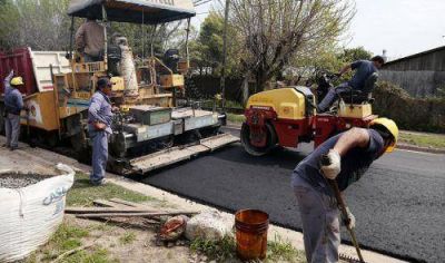 Avanzan las obras de asfalto en Brown
