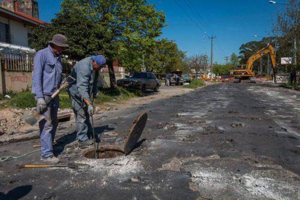 Comenz� la repavimentaci�n de 30 cuadras de la avenida Coronel Osorio