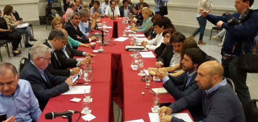 Dirigentes del FpV y el PJ de la seccin se reunieron por el Presupuesto bonaerense
