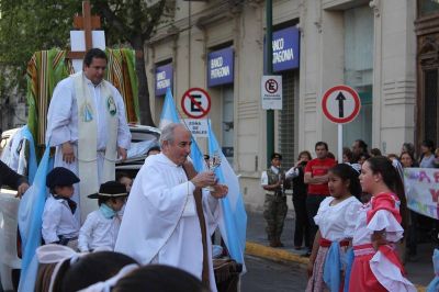 Con gran alegr�a, fueron recibidas en Jun�n las Reliquias del Cura Brochero