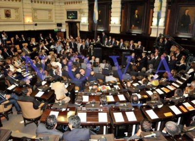 Con apoyo massista, Vidal consigui� la adhesi�n al blanqueo