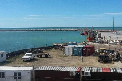 Las obras del aeropuerto y del puerto generan casi 600 puestos de trabajo