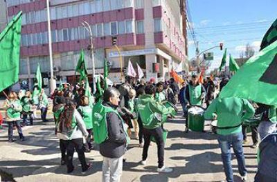 Estatales se movilizaron reclamando reapertura de paritarias