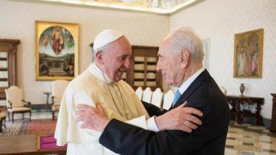 P�same del Papa: Peres, hombre de paz, honremos su herencia
