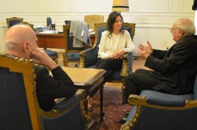 La Ministra Stanley dialog� con los obispos sobre la situaci�n social