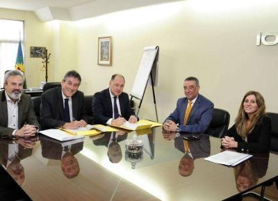 IOMA firm� nuevos convenios con sus prestadores de la provincia de Buenos Aires