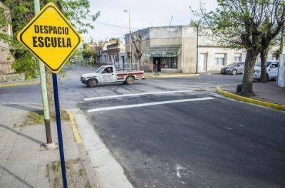 Bertellys inaugur� el pavimento en Prat entre Alvear y Rivadavia  