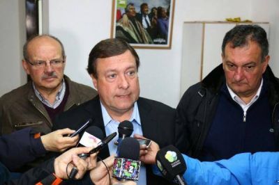 �Weretilneck viene como patr�n a cerrar negocios con sus empresas amigas�