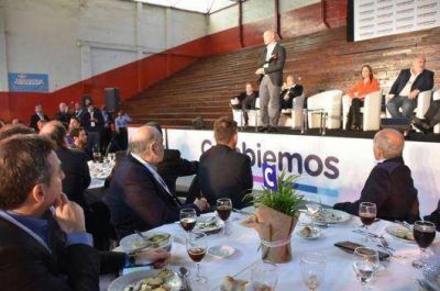 Colombi particip� de un encuentro nacional de Intendentes de Cambiemos