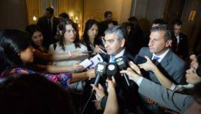 Alfaro exige a Manzur cerca de $ 85 millones