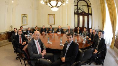 Los t�cnicos del FMI elogiaron al Gobierno y cuestionaron al kirchnerismo