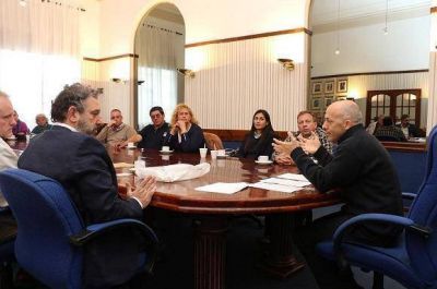 Convenio con UOCRA para generar trabajo de calidad en Pilar