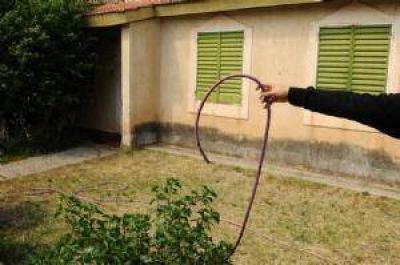 Vecinos molestos porque llevan seis d�as sin agua