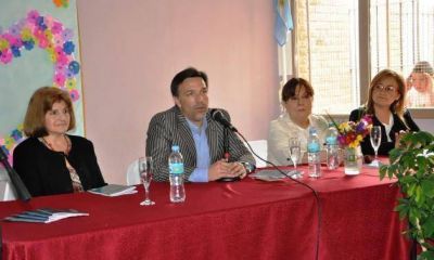 Presentaron una gu�a de procedimientos para abordar adicciones en las escuelas