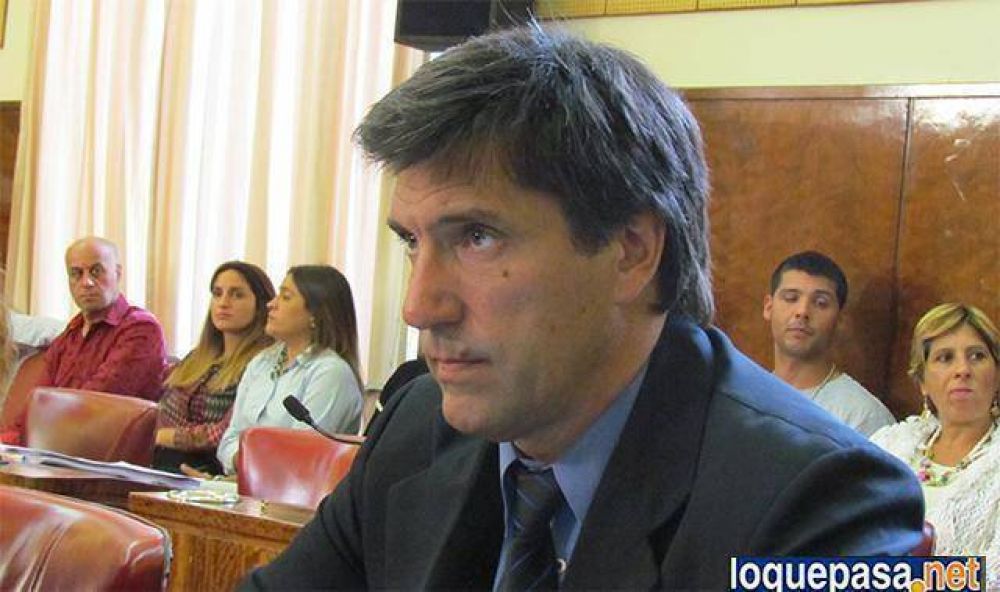 �La falta de limpieza no se resuelve persiguiendo personas con polic�as de civil�