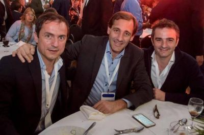Garro se diferenci� de Macri y prometi� a �revertir la pobreza�