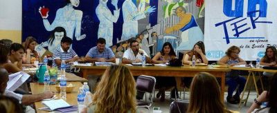 El gobierno descuenta d�as de paro y la UnTER endurece el plan de lucha