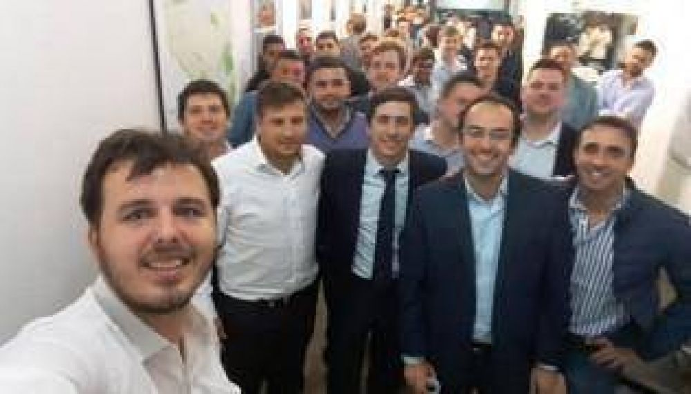 Reuni�n Pol�tica: Quintana y los j�venes Pro