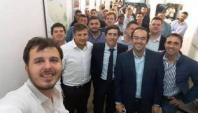 Reuni�n Pol�tica: Quintana y los j�venes Pro