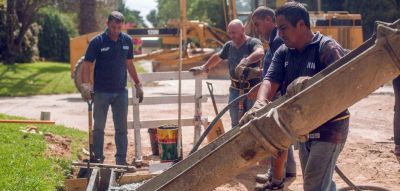 El EMVIAL contin�a a buen ritmo las obras de cord�n cuneta